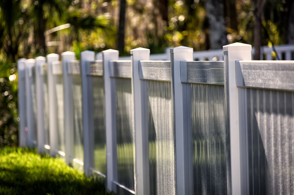 vinyl-fencing-comparison