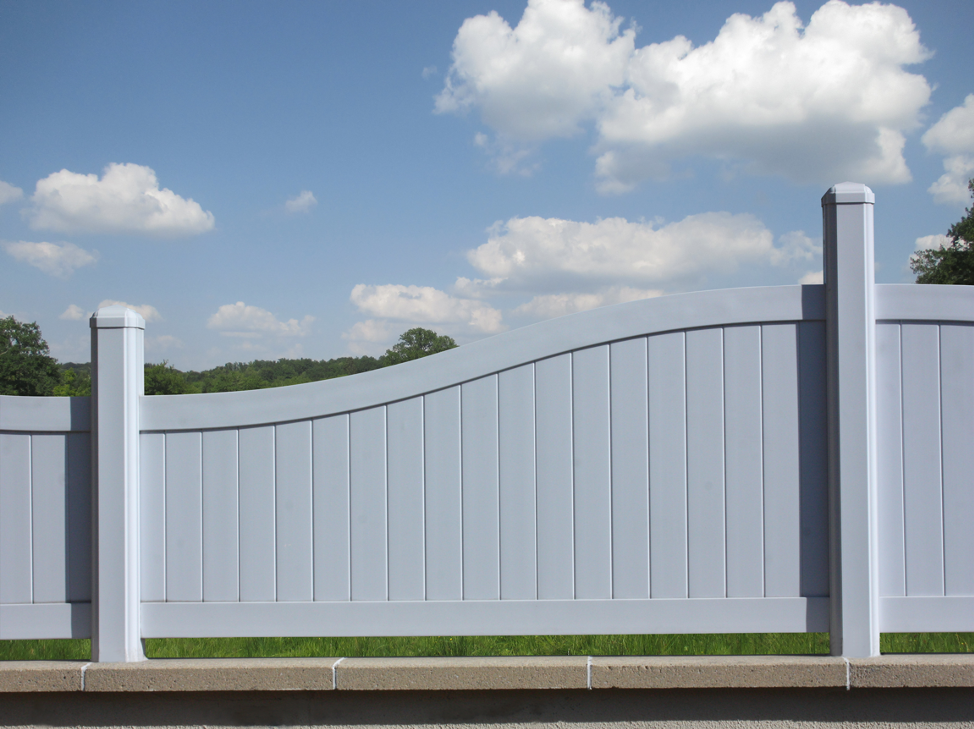 Vinyl fence around a property in Lake Forest, Illinois