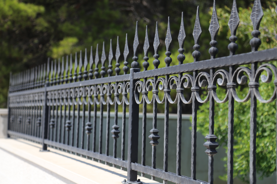 Fence installation contractors in Vernon Hills Illinois